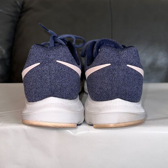 NIKE 9.5 Run Swift Women’s Heather Indigo Blue Knit White Running Sneakers - Picture 5 of 11
